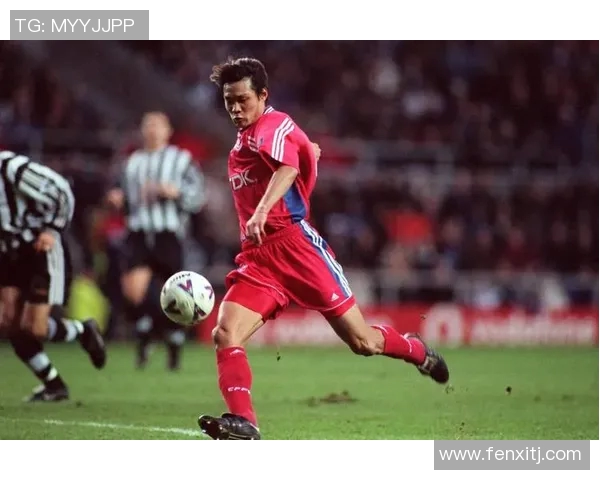 C字开头的足球明星盘点他们在绿茵场上的辉煌成就与传奇故事